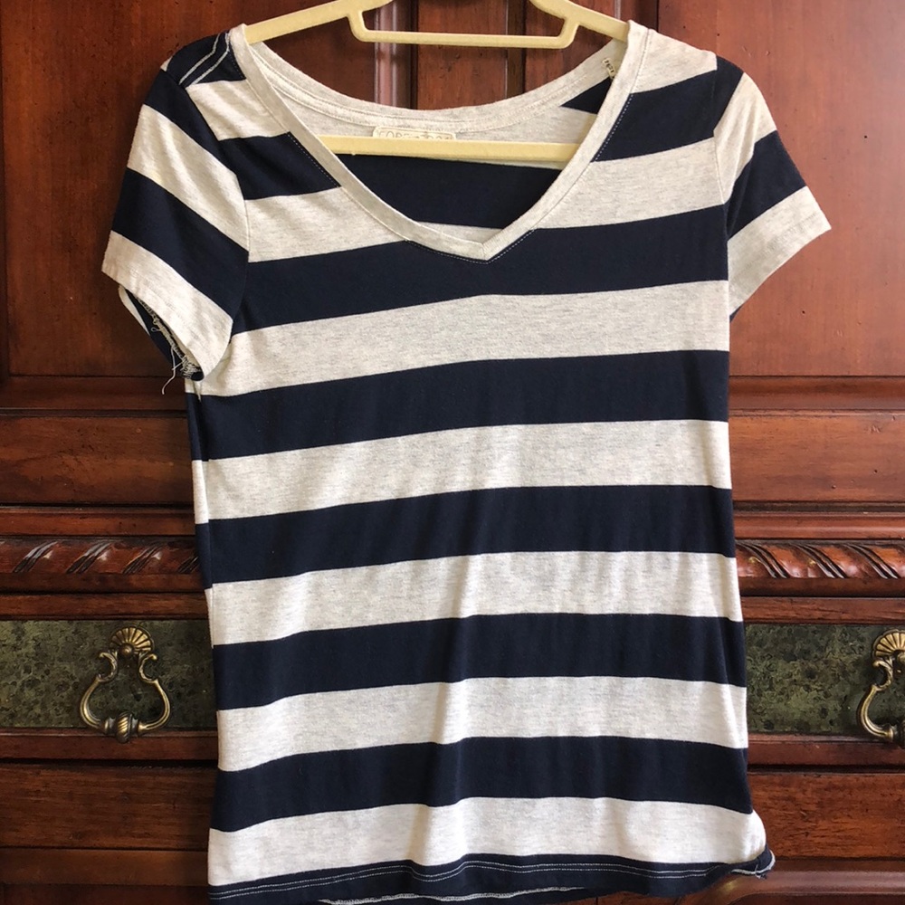 This cute striped shirt
